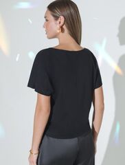 Нарядная футболка с блестящим принтом  D49.133 (131295)