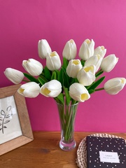 Тюльпаны реалистичные искусственные, Молочные, нежные, латексные (из фоамирана), 34 см, букет из 15 штук