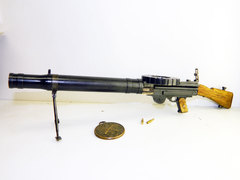 Miniature Lewis WW1 machine gun scale 1:4