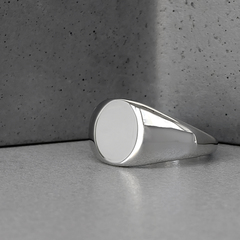 Печатка из стали в минималистичном дизайне