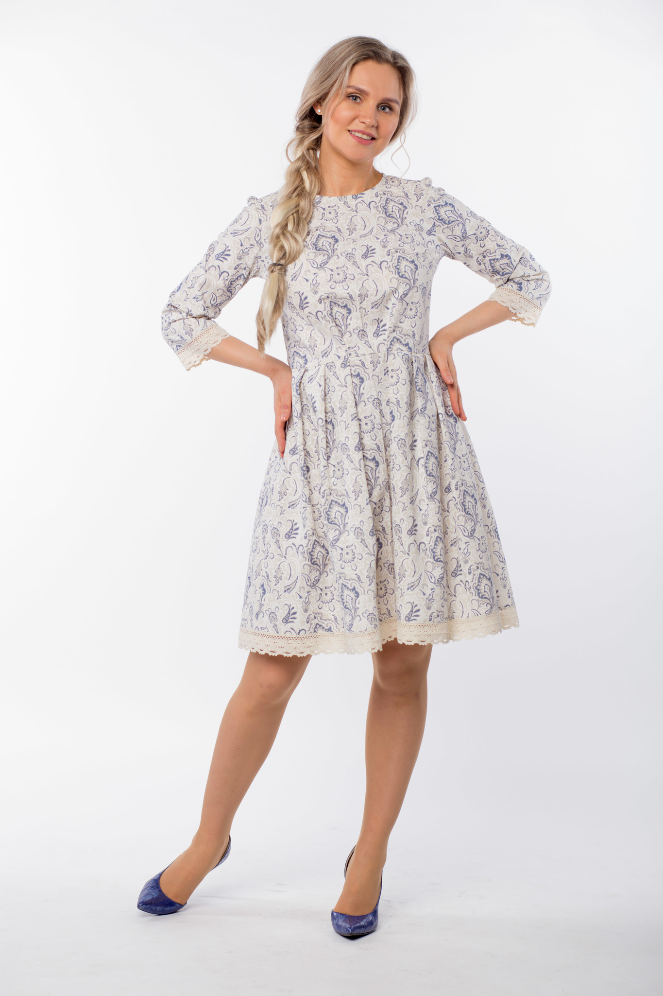 Льняное платье натурального цвета с кружевом, арт. 34Ш