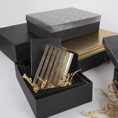 Коробка одиночная, Прямоугольник, Строгий микс, Черный/Золото/Серебро, Металлик, 29*21*8 см, 1 шт.