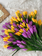 Крокусы-подснежники искусственные, Желто+малиновый ПЫШНЫЙ микс, 35 см, более 90 бутонов в наборе, набор 3+3 букета, всего 6 букетов.