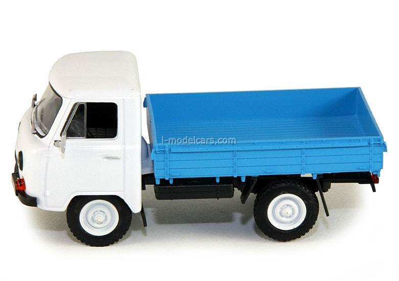 Modellino UAZ-452D "Carro Del Pane" RDT &ndash; Scala 1:87 H0, K-model, Edizione Limitata