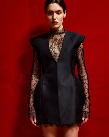 Топ из тонкого кружева черный