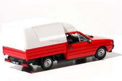 FSO Polonez Truck red-white 1:43 DeAgostini Kultowe Auta PRL-u #70