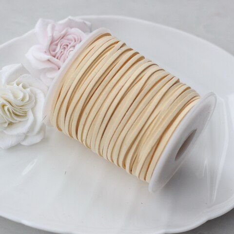 Шнур замшевый (искусственный), айвори, 2,3*1 мм, 1 метр, ШН010