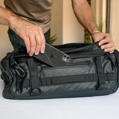 Wandrd hexad carryall Clearance