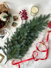 Еловая ветка, искусственная зелень, зимний декор, цвет - под голубую ель, 21 ветка, 73 см, 1 шт.