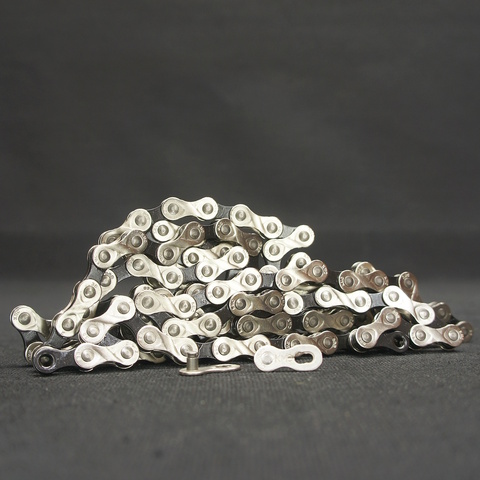 Цепь для велосипеда KMC E9 OEM 9ск. silver/black 136 звеньев