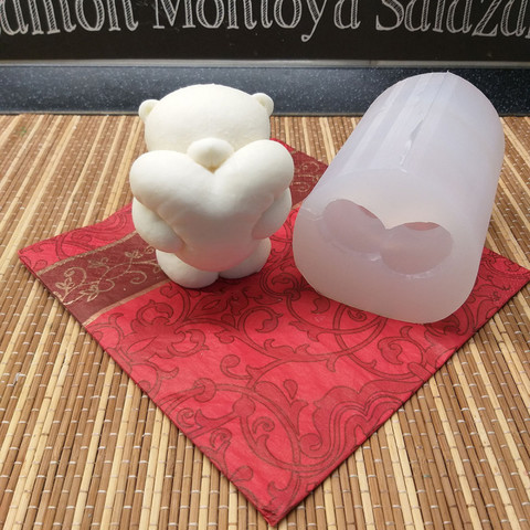 Силиконовая форма молд 3D Мишка пухлик с сердцем №258 8,5 см