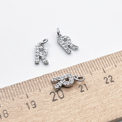 Подвеска Буква R, родиевое покрытие, фианиты, размер 9*5 мм, цена за 1 шт