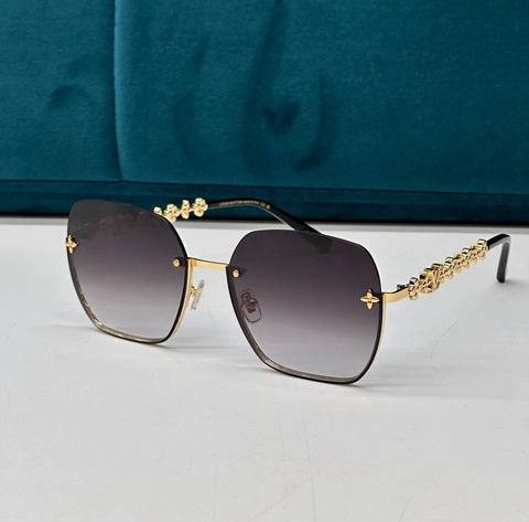 Солнцезащитные очки Louis Vuitton