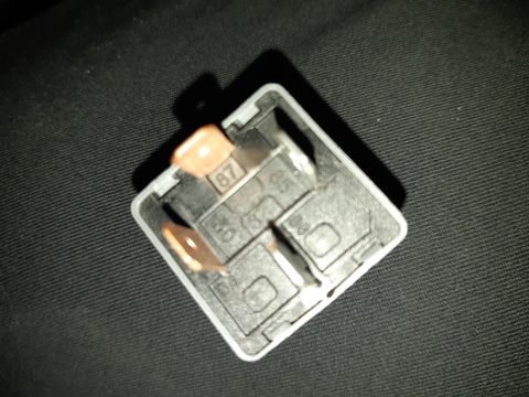 РЕЛЕ ТОПЛИВНОГО НАСОСА 4-Х КОНТ NEXIA, LANOS, CHANCE, SENS, ESP, AVEO, MATIZ KAP