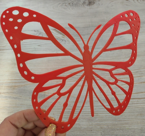 Бабочка пластиковая ажурная 22х16см