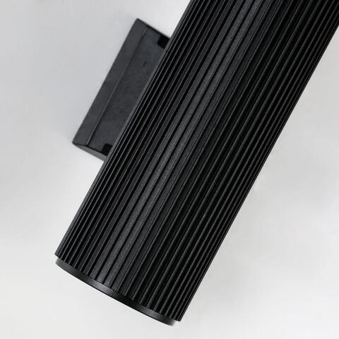 Уличный настенный светильник Favourite Pola 2858-2W