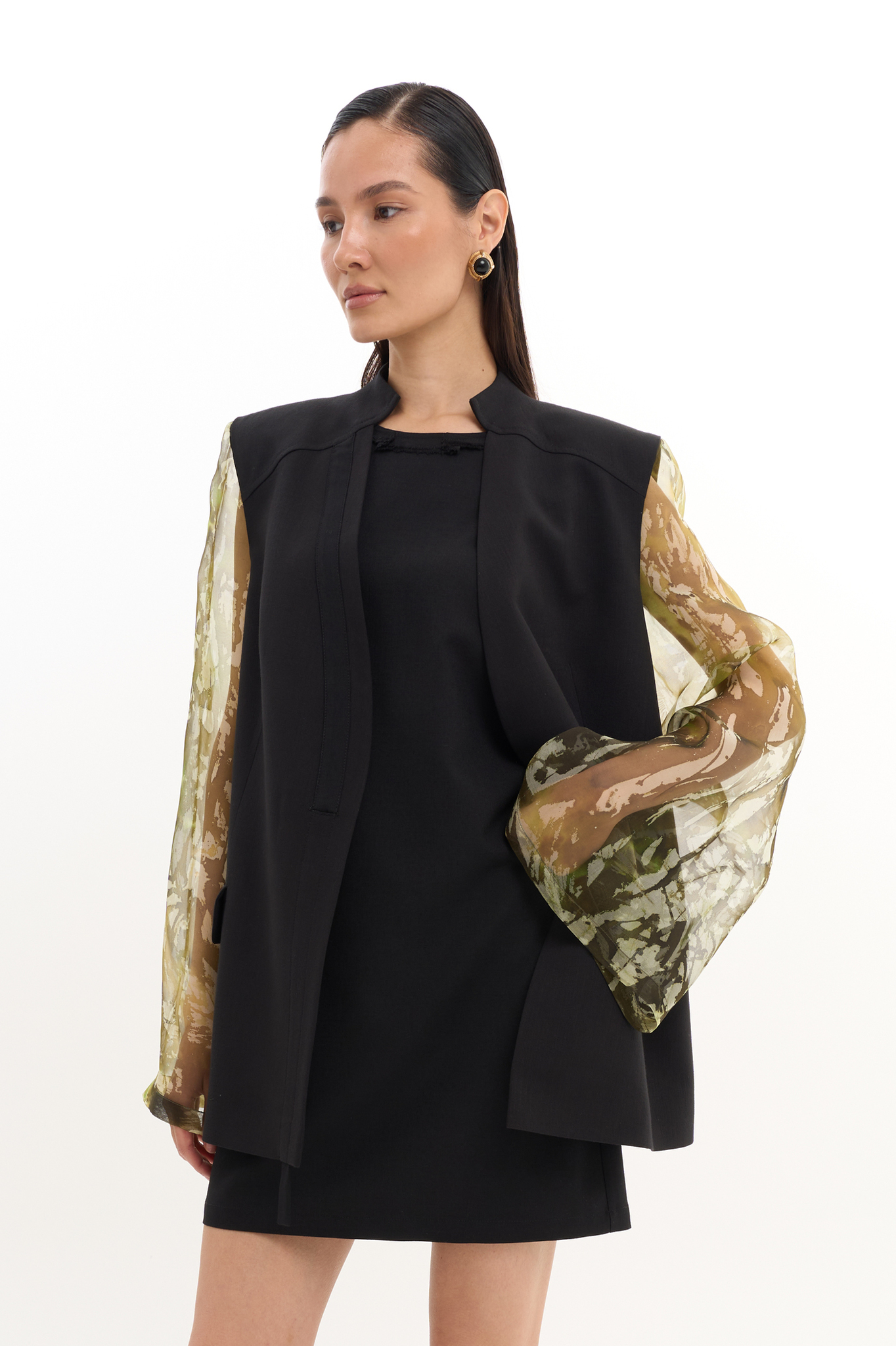 Женский жакет свободного кроя с шелковыми рукавами