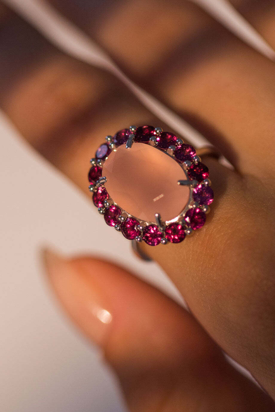 Кольцо Oval Rose Quartz Ring