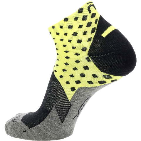 Элитные короткие носки Mico Odor Zero XT2 Run Light Weight Black/Yellow для бега