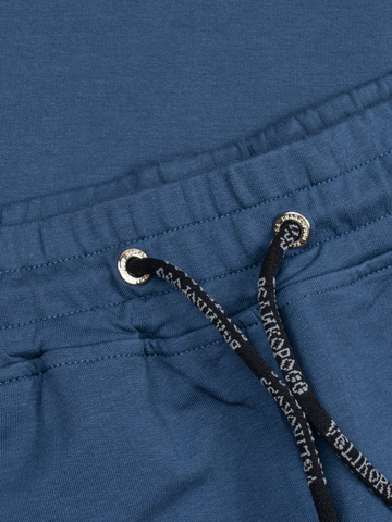 Спортивные штаны «Мастер» цвета синего деним без манжета. Лёгкий футер