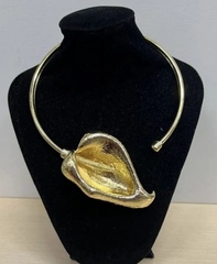 84151-kole-choker-kalla-razemnoe-zhestkoe-s-ehmalyu-v-pozolote