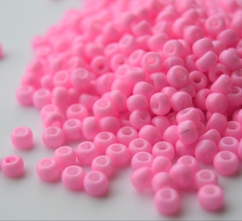6/0 RR-0415 Opaque Pink