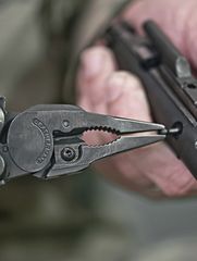 Мультитул Leatherman MUT, 16 функций, серый, нейлоновый чехол MOLLE