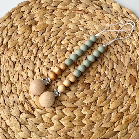 Держатель пустышки “Sage”