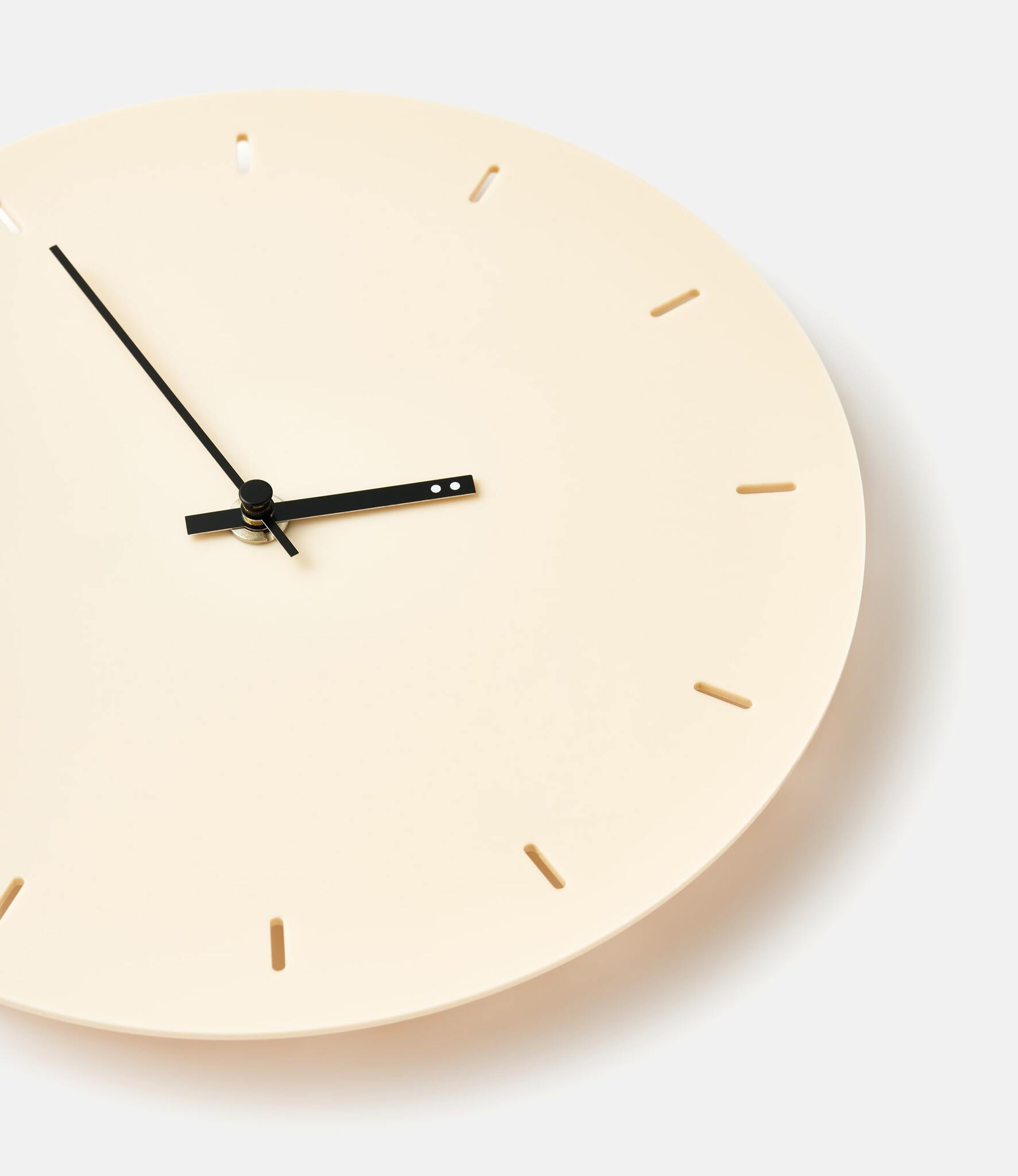 TOO Designs Minimal Clock Almond Cream — настенные часы