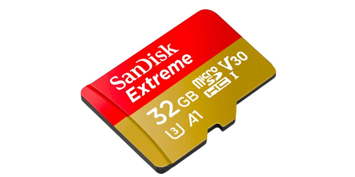 Карта памяти SanDisk microSDHC 32GB Class 10 UHS-I A1 V30 U3 Extreme (SD адаптер) 100MB/s