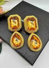 27087 -Серьги YSL из латуни подвесками каплями , вставки жёлтое муранское стекло