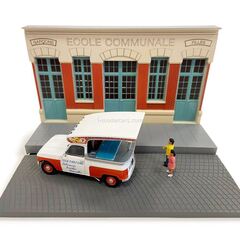 Renault 4L van Diorama: Ice Cream Vendor Altaya 1:43