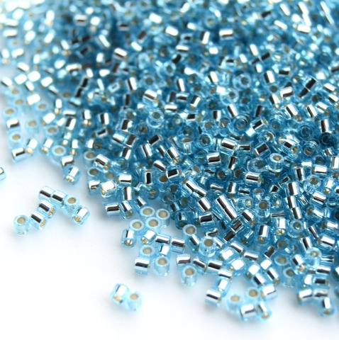 DBS-0044 Бисер цилиндрический Миюки делика 15/0 Голубой прозрачный с серебристой линией внутри /Miyuki delica 15/0 Silver Lined Aqua