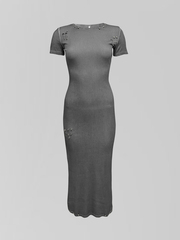 Платье 2551 однотонное с коротким рукавом и металлическими булавками