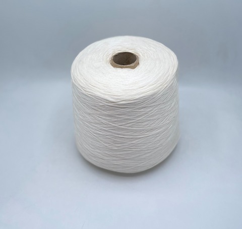 G&G Filati (пр.Италия),art-Amaifi 350м/100гр, 67% Эвкалипт  33% Хлопок, цвет-Молочный. арт.30382