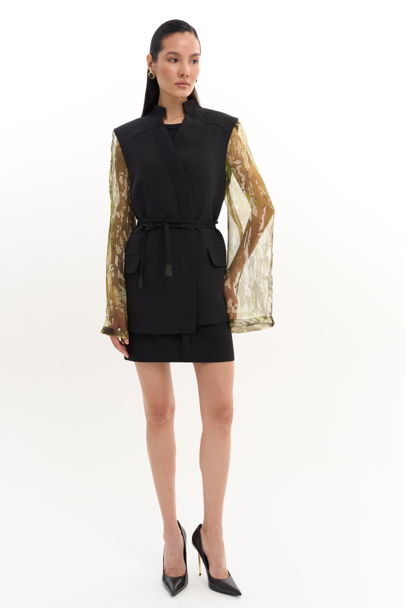 Женский жакет свободного кроя с шелковыми рукавами