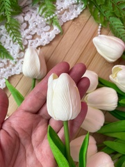 Тюльпаны реалистичные искусственные, Молочные, нежные, латексные (из фоамирана), 34 см, букет из 15 штук