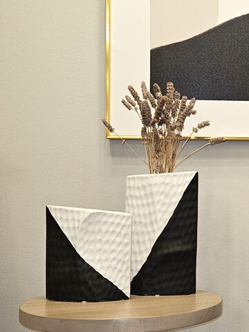 Ваза Black and White Vase B