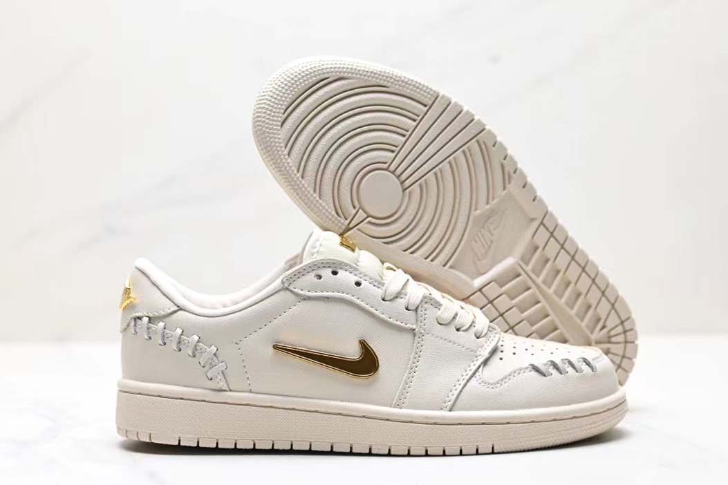 Womens air jordan 1 low online