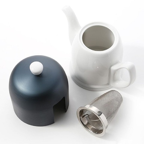 Фарфоровый заварочный чайник на 6 чашек с синий  алюминиевой крышкой, белый, артикул 225359