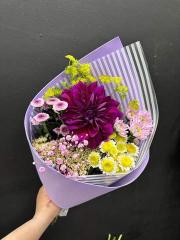 Букет Комплимент с Георгинами