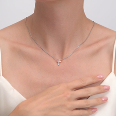 1030830-3-podveska-krest-iz-belogo-zolota-s-brilliantami-v-stile-tiffany