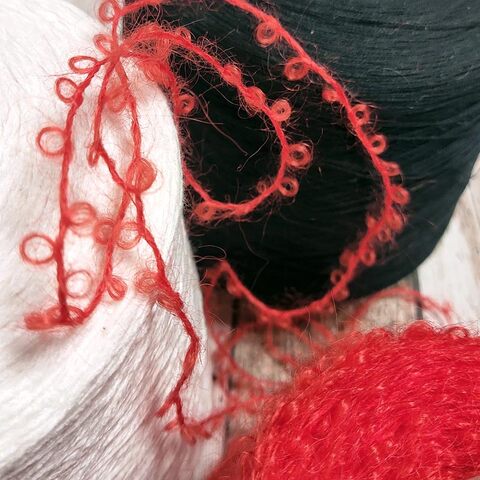 Кидмохер-букле PURA LANA ITALIA / AMELIA 180 красный