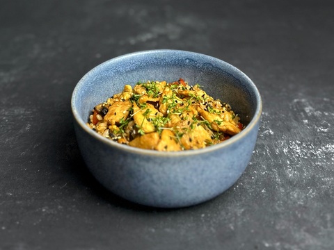 Жареный рис с цыпленком и яйцом обновленный