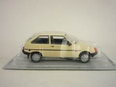 ZAZ-1102 Tavria creamy white 1:43 DeAgostini Kultowe Auta PRL-u #55