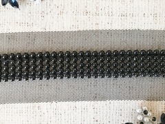 Тесьма с бусинами на сетке, ш. 6 см.