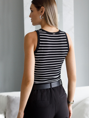Топ из трикотажа в широкий рубчик  D43.223 (95308)