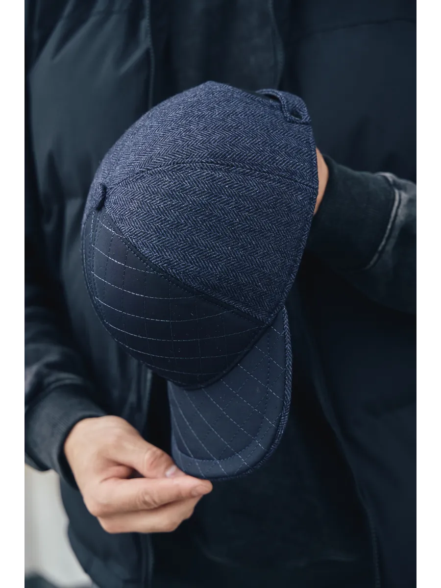 Кепка утепленная с ушками драповая с плащевой вставкой