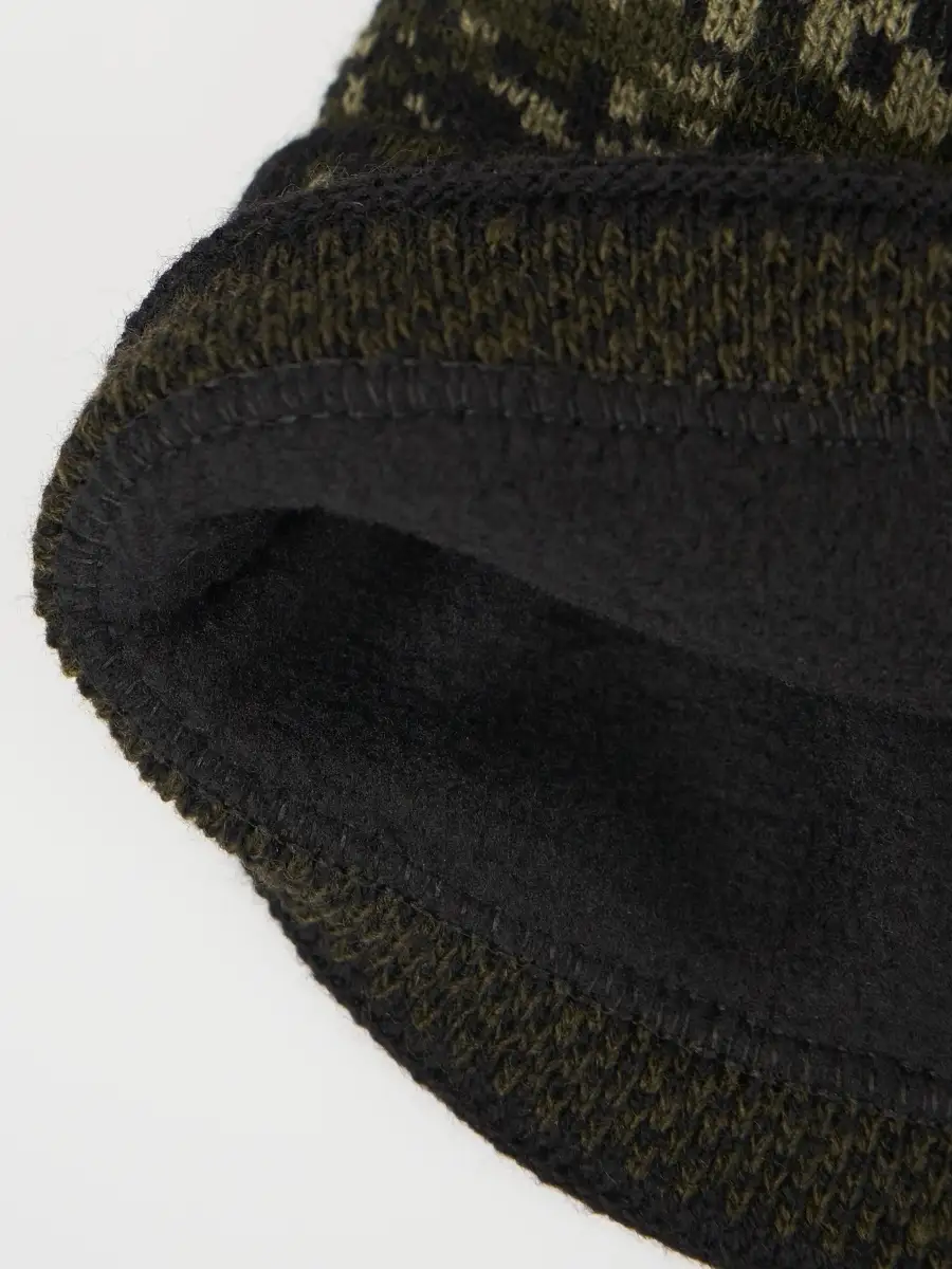 Шапка мужская вязаная