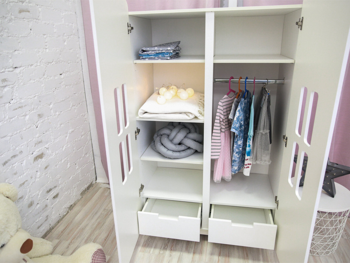 шкаф для детской комнаты с ящиками